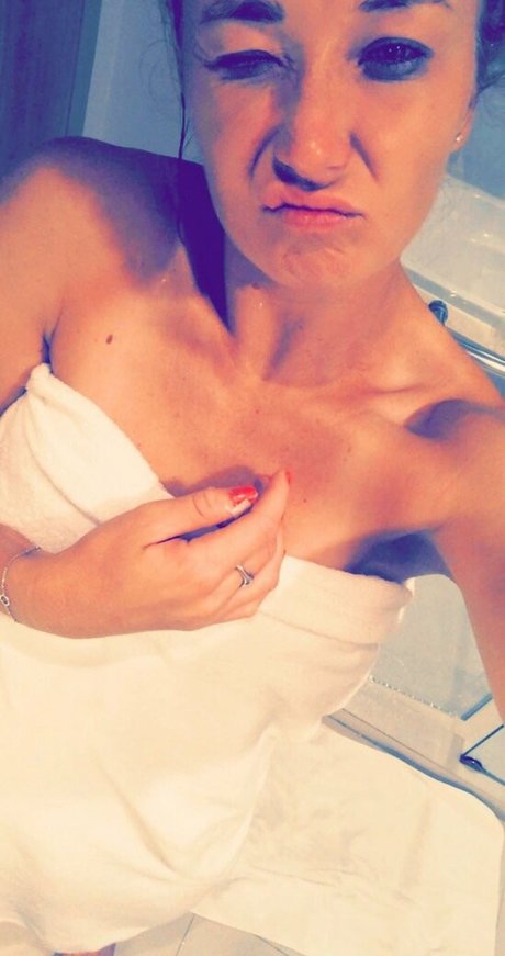 Julia Glushko modelo desnudos galería