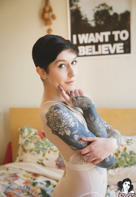 Femme Puppy estrella de alta definición imagen