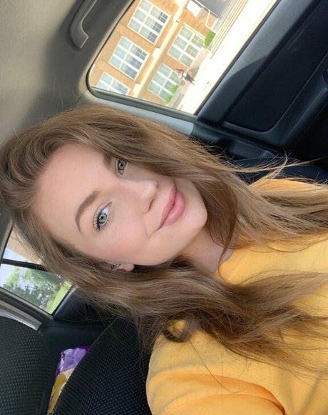 Pumasbutthole actrice artistique collection