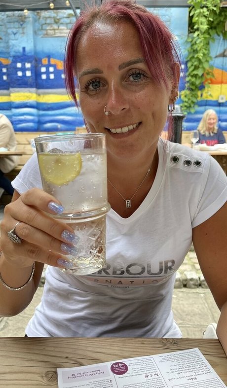 ukhotwife étoile de l'art photos