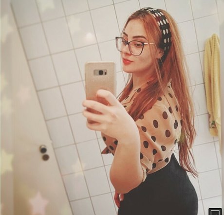 Isabela Barri star best image