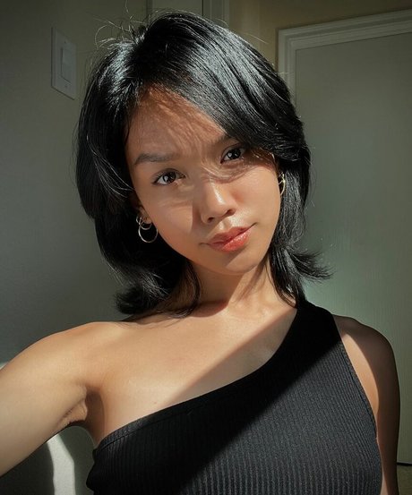 Tori Pareno étoile adulte images