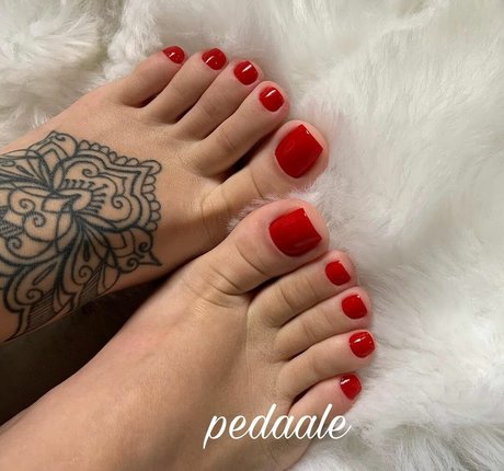 Pedaale estrella porno atractiva galerías