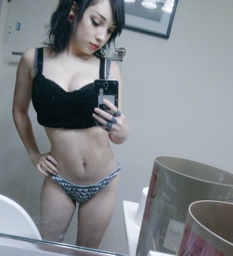 Ghoulempress estrella archivo