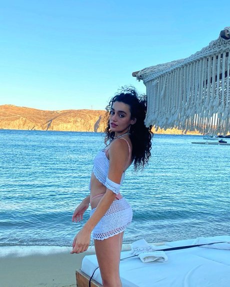 Liraz Nomdar modelo pornografico imágenes