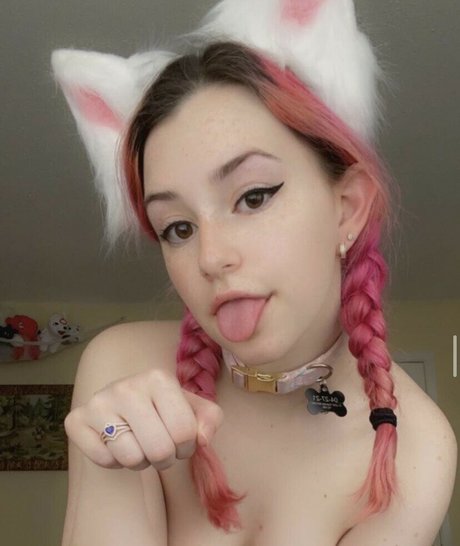 strawburrykitten model beautiful galleries