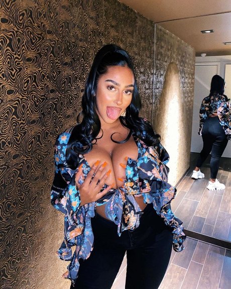 iLLi y star du porno exclusive photo