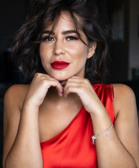 Nadia Jaftha modèle gratuit galerie