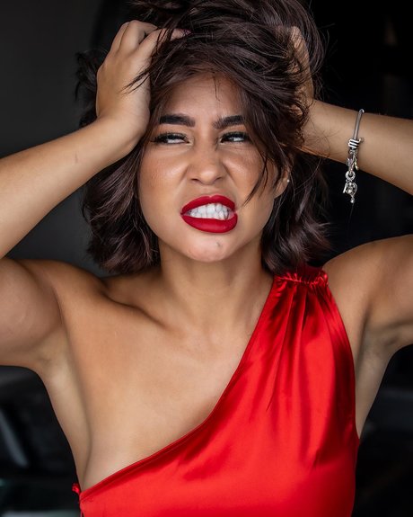 Nadia Jaftha art de star du porno galeries