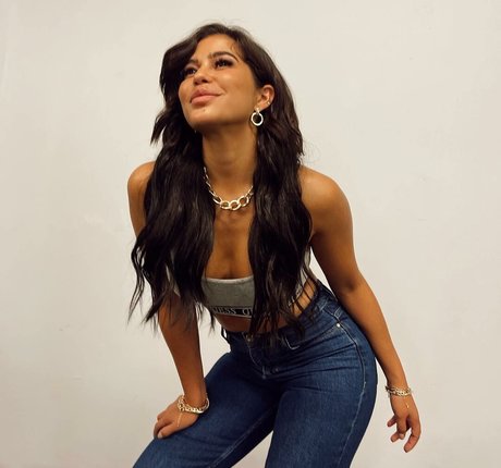 Nadia Jaftha hermosa actriz foto