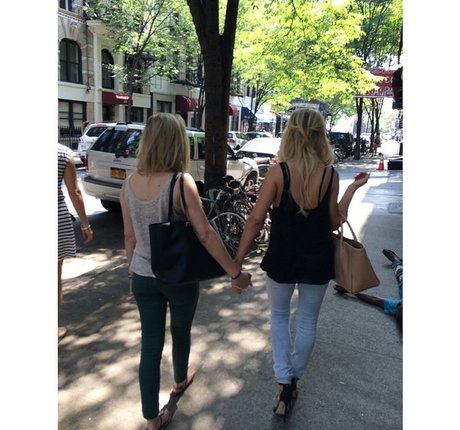 Cassie Scerbo star du porno exclusive images