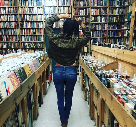 Cassie Scerbo desnudos de estrellas imagen