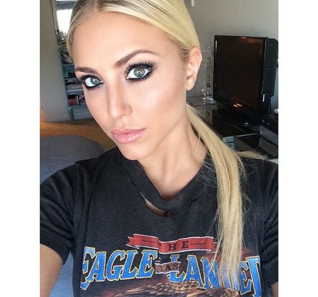 Cassie Scerbo sexe star archive