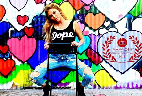 Cassie Scerbo modelo libre imágenes