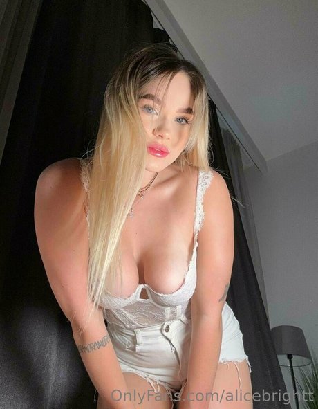 alicebrightt modèle magnifique photos