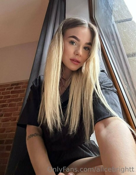 alicebrightt pornstar free picture
