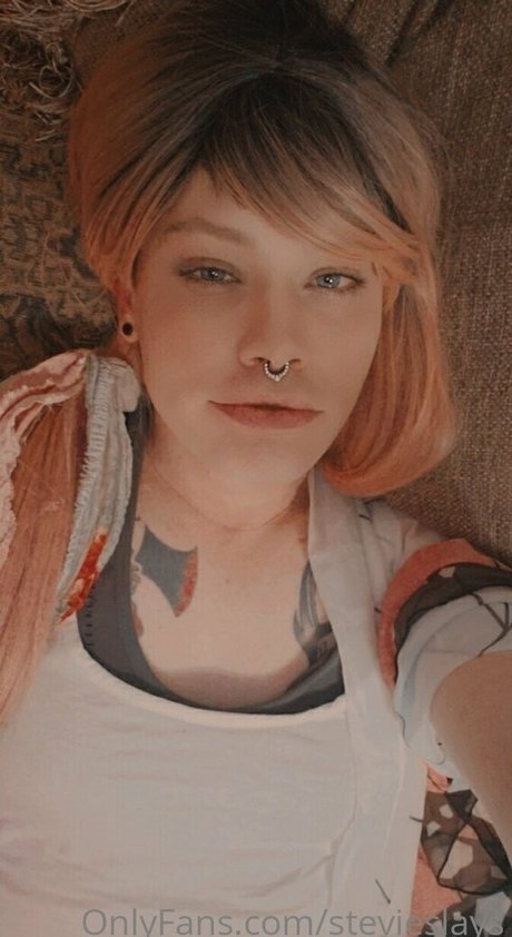 stevieslays modèle artistique des photos