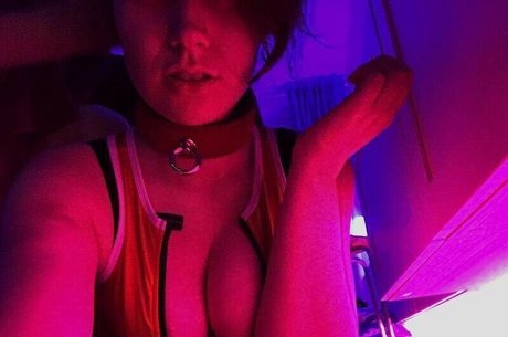 Italkwho adult actress pic
