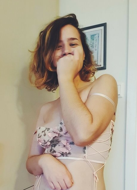 Italkwho star nudes photos