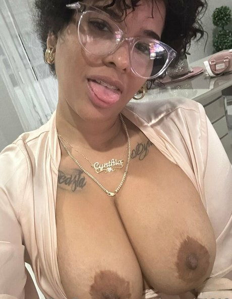 cynthiagarcia1212 modèle sympa des photos