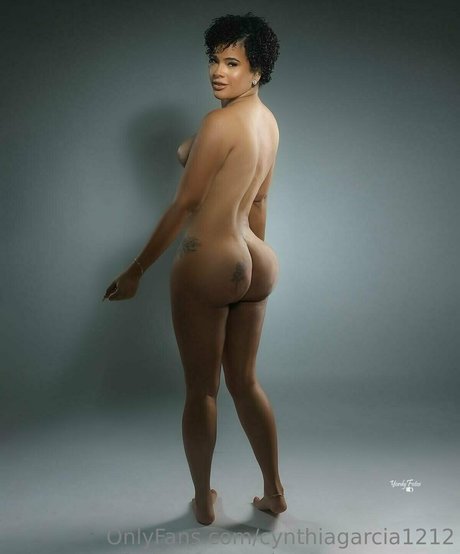 cynthiagarcia1212 modèle nu galeries