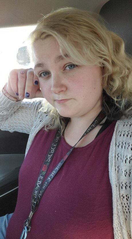 katiebugkitty122 modèle parfait images