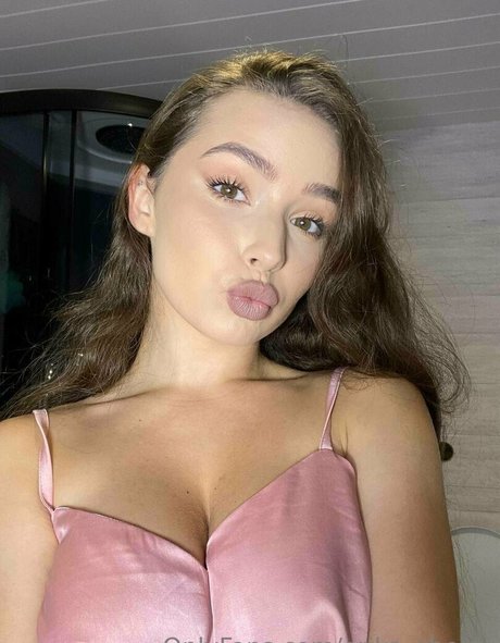 erika cherry modèle xxx images