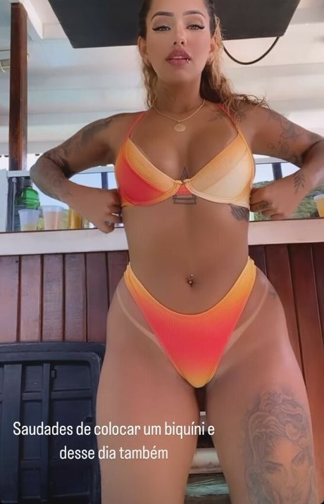 Muito Linda actriz adulta archivo