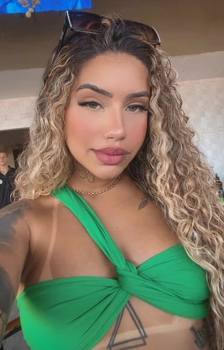 Muito Linda estrella adulta imágenes