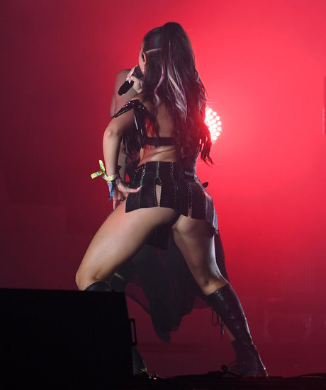 Charli XCX étoile xxx collection