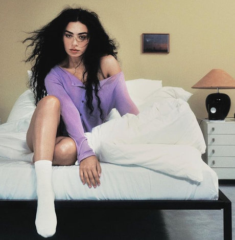 Charli XCX estrella porno recopilación