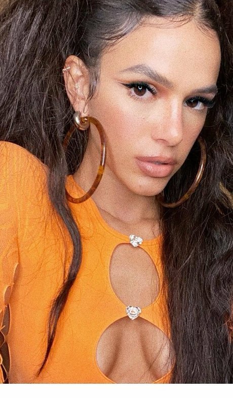 Bruna Marquezine actrice xxx photos