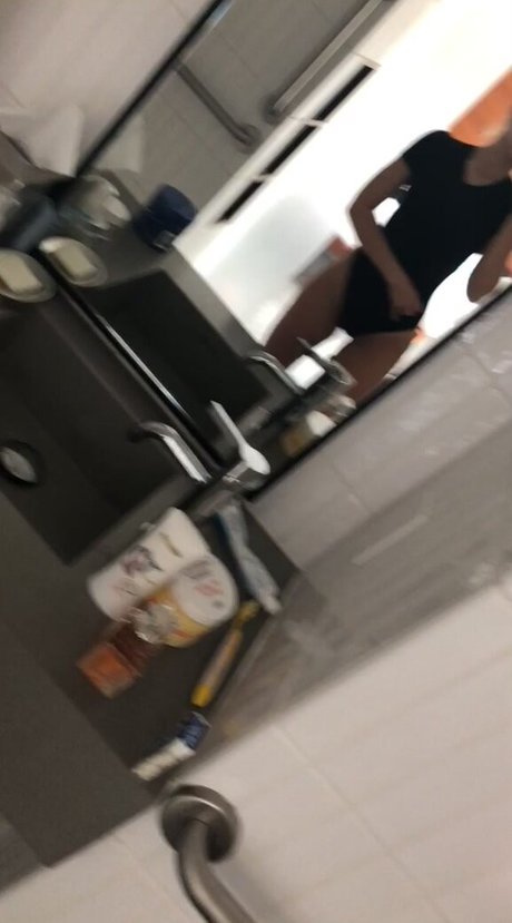 Dove Cameron actriz perfecta foto