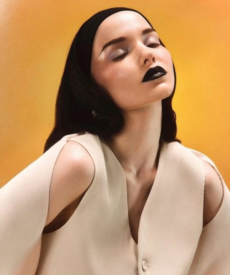 Dove Cameron sexo estrella recopilación