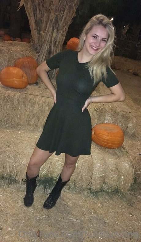fullofsinning nice model pic