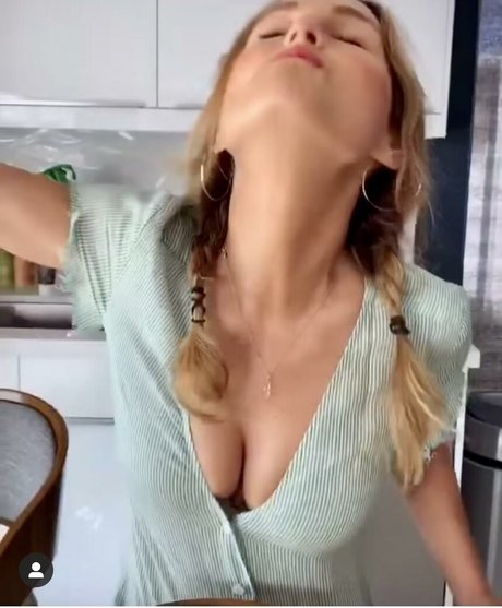 Giada De Laurentiis sexy pornstar image