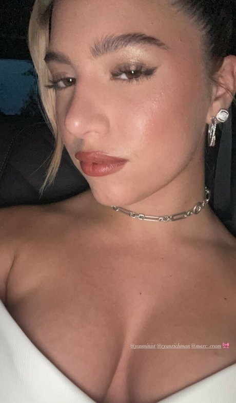 Mackenzie Ziegler pornographic star galleries