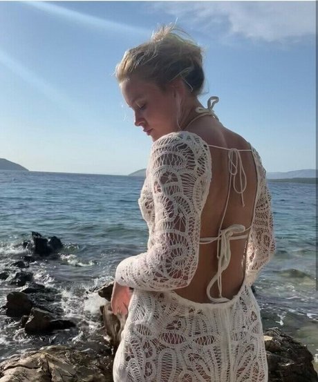 Zara Larsson star pornographique photos