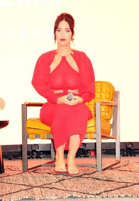 Katy Perry étoile exclusive collection