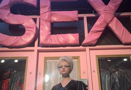 Maisie Williams modelo de arte fotos