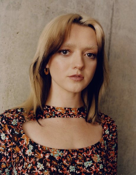 Maisie Williams jolie star du porno collection