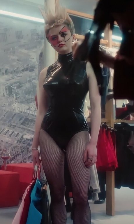 Maisie Williams estrella porno caliente imagen