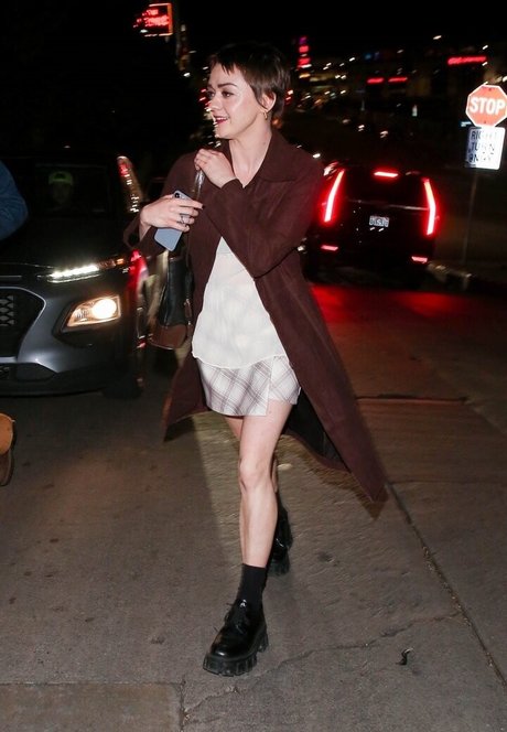 Maisie Williams haut de star du porno photos