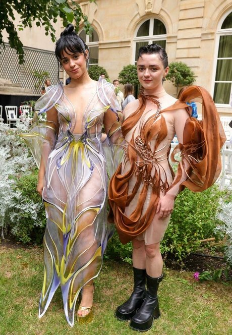 Maisie Williams estrella pornografica recopilación