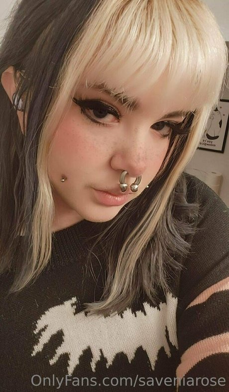 saveniarose bonita actriz galería