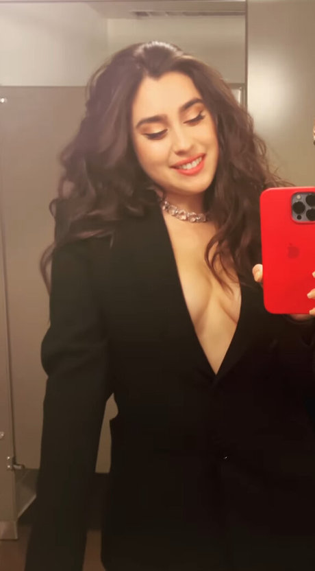 Lauren Jauregui belle star du porno image