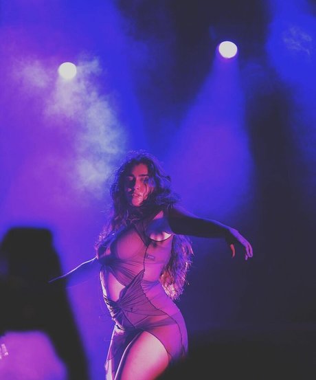 Lauren Jauregui bonita estrella porno foto