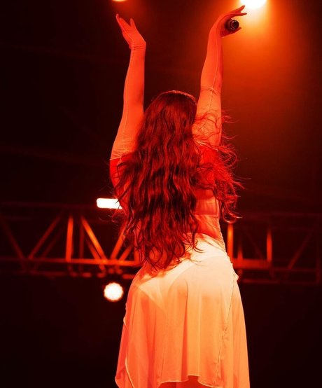 Lauren Jauregui star adult img