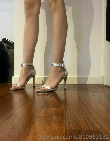 flora99f pornstar erotic photo