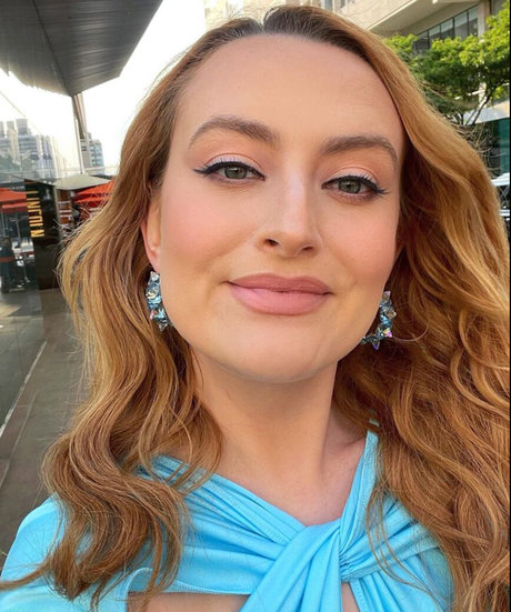 Amelia Dimoldenberg sexo modelo foto